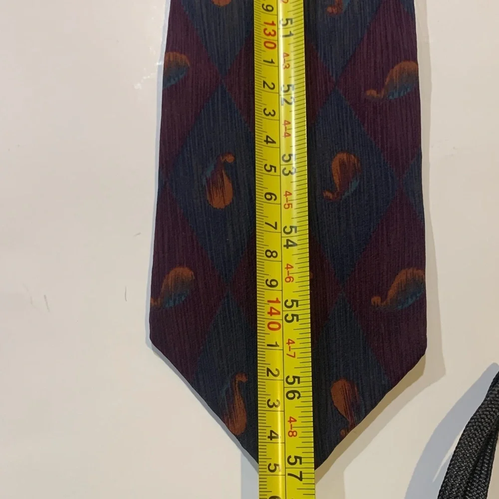 Bill Blass Burgundy and Navy Silk Tie with Paisley Accents